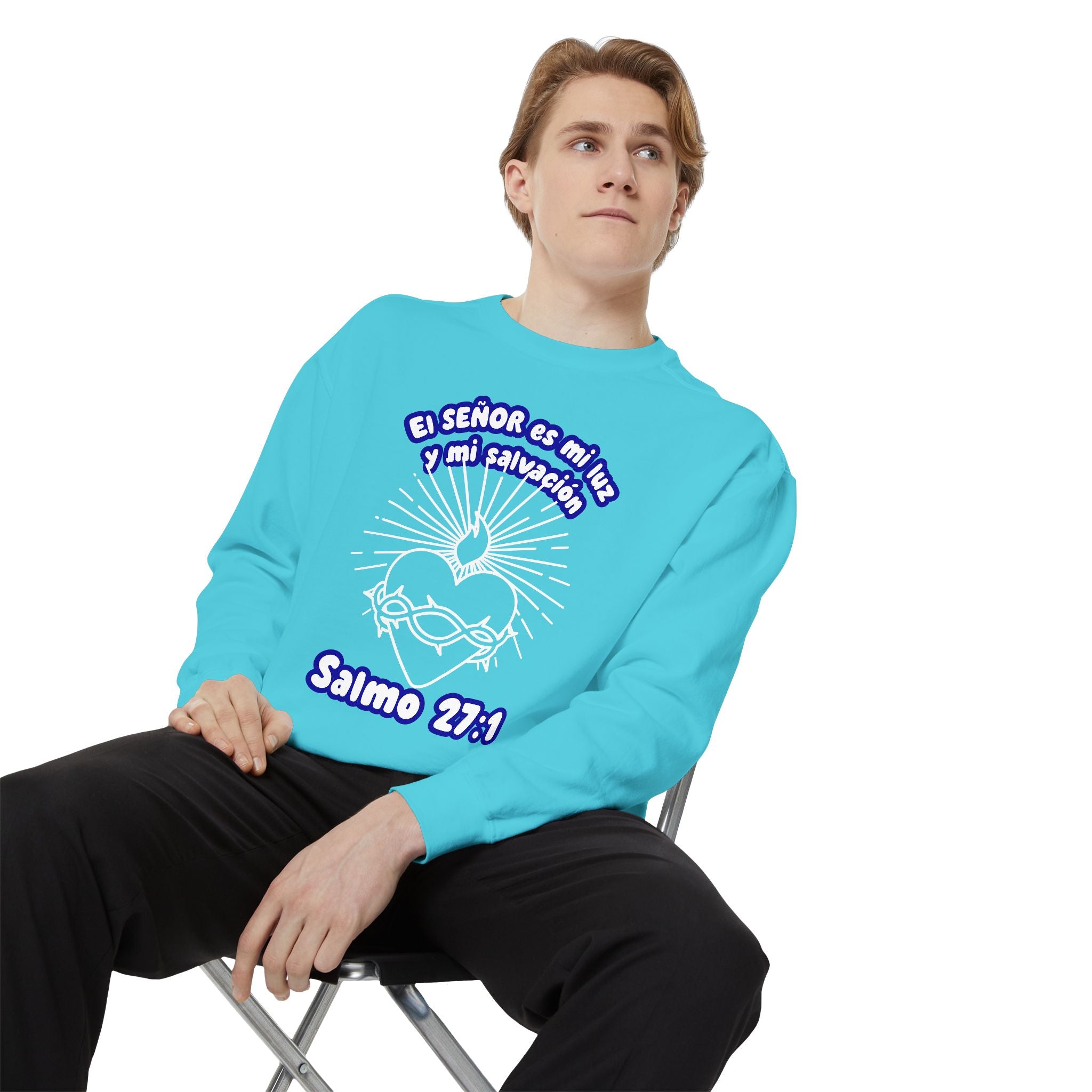 "El Señor es mi Luz y mi Salvación" – Sudadera Cristiana en Español - Sweatshirt for Her, HIm, Family.