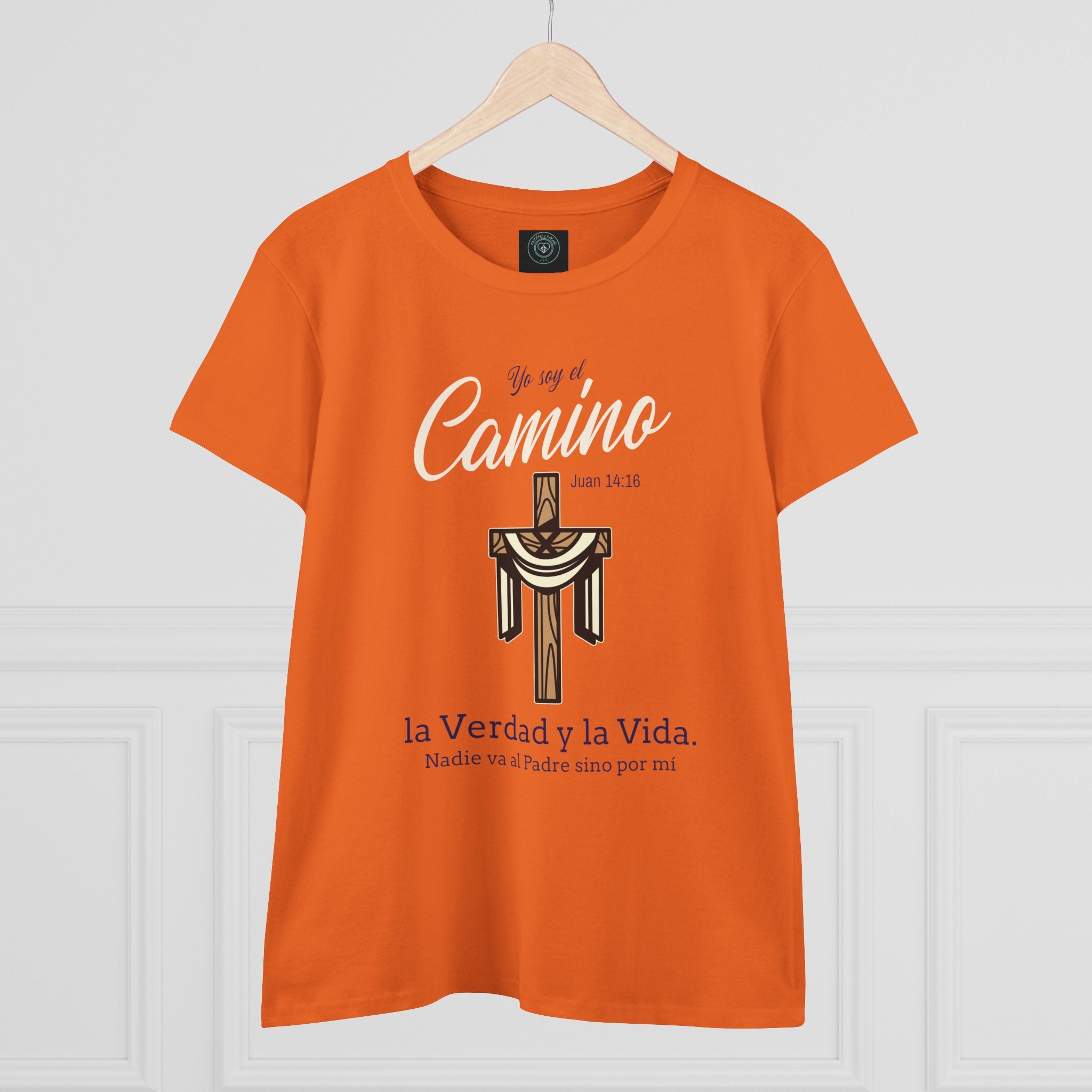 Women's Tee - "Yo soy el Camino, La Verdad y la Vida", Verso  biblico Juan 14:16 - Faithfully Hecho