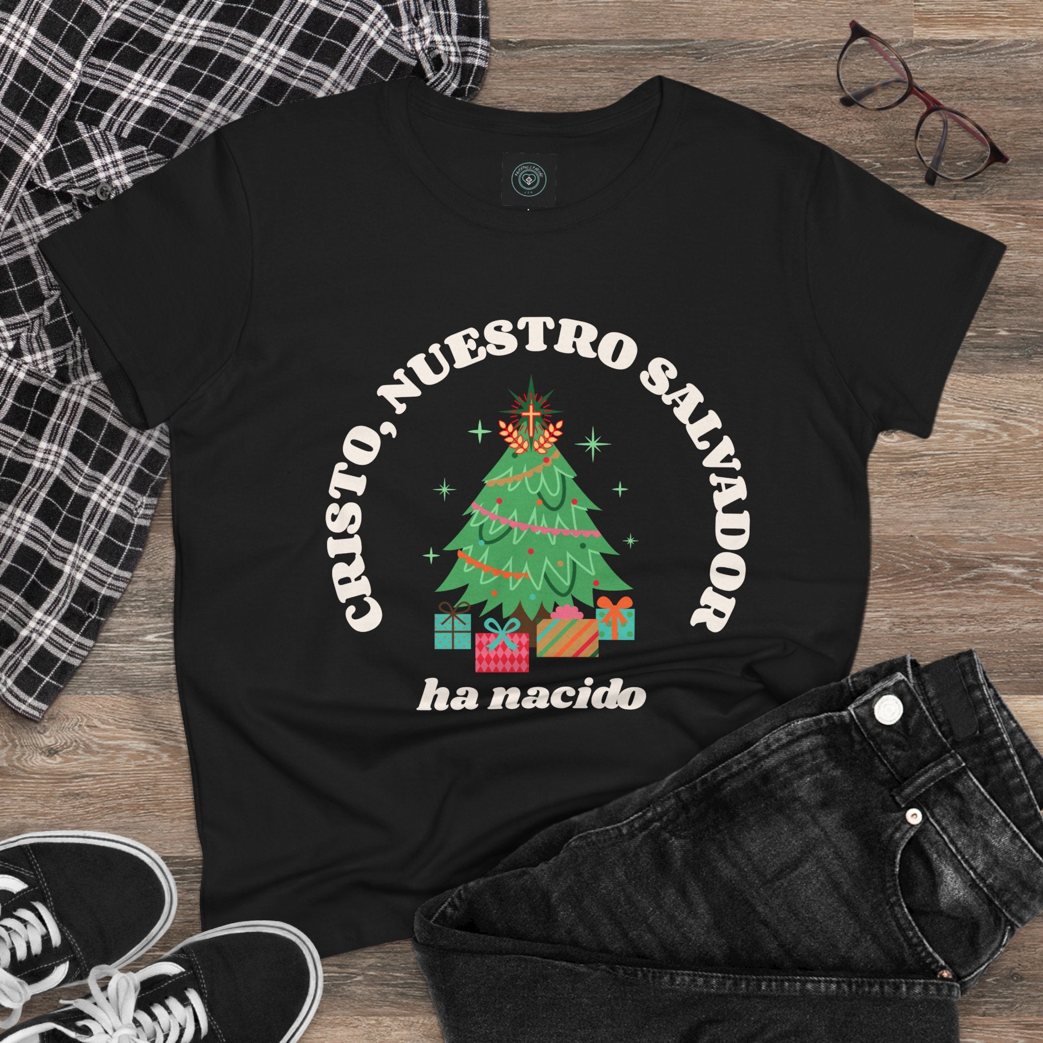 Cristo Nuestro Salvador - Camisa Cristiana - Navidad - Camisas Cristiana entallada- Mujeres