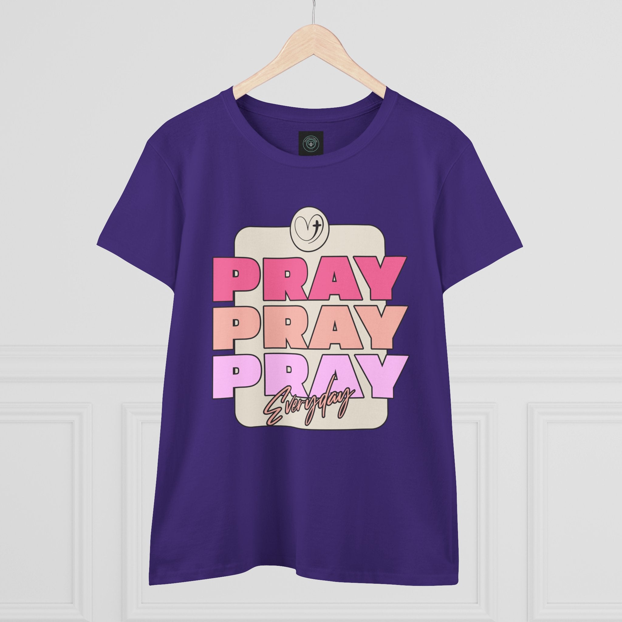 Pray Women's Tee, Casual Faith Shirt, Pray Everyday Top, Gift - Birthday - Christian Gift - Faithfully Hecho